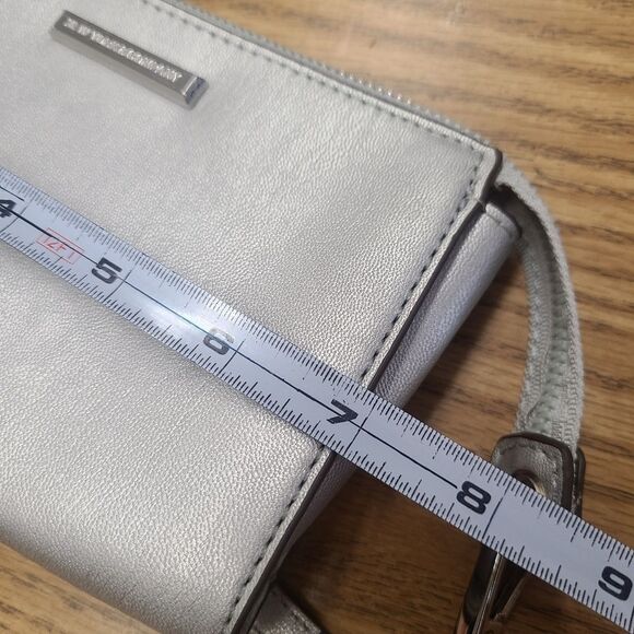 New York & Company Silver Wristlet NEW TAGS - Picture 4 of 7